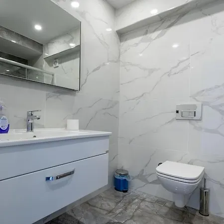 Bosphorus View With 2 Bedrooms דירה *